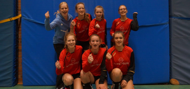 Weibliche u14 erfolgreich in eigener Halle Weibliche u14 erfolgreich in eigener Halle